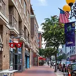 Industrial And Modern Studio For Two Gaslamp District! Perfectly Located Near Downtown! Your Home Away From Home!