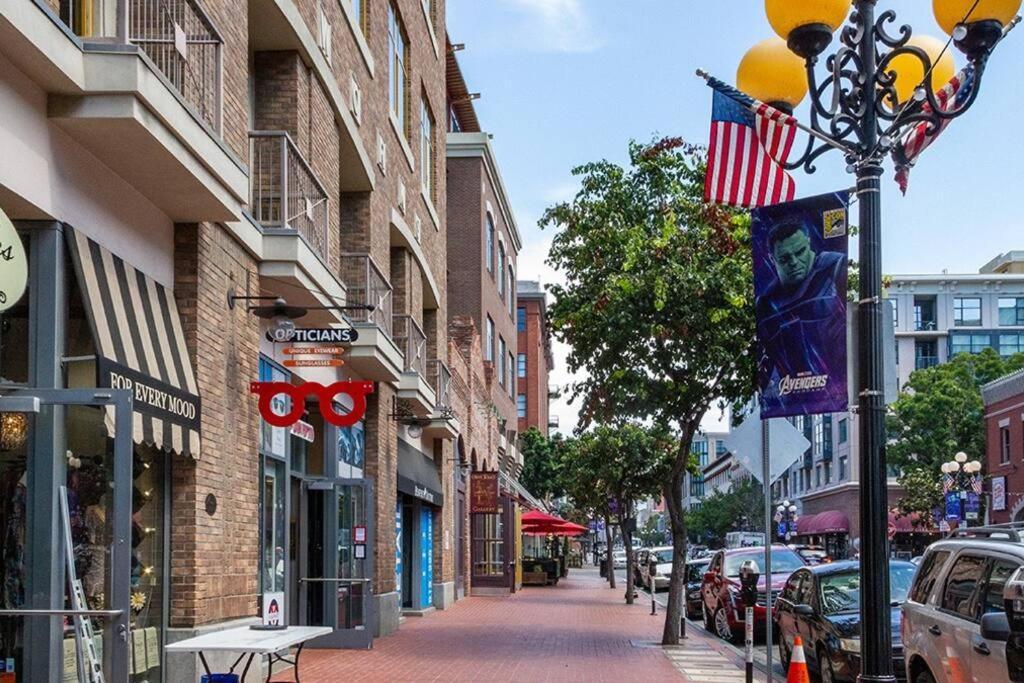 Apartment Industrial And Modern Studio For Two Gaslamp District! Perfectly Located Near Downtown! Your Away From Home! San Diego